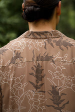 Kāne Aloha Shirt-Liko Lehua in Maku'e (brown)