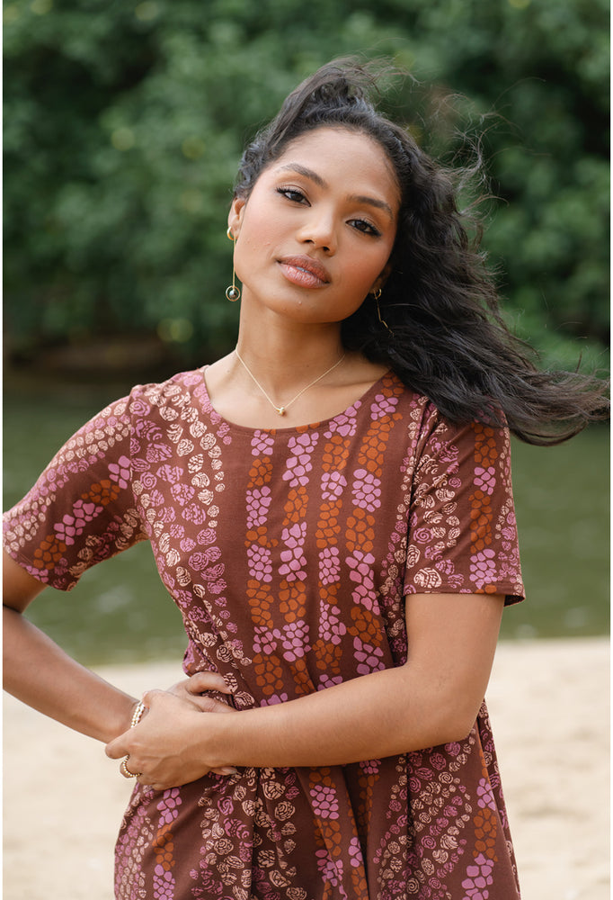 Kahelelani Punahele Tee Dress in Makuʻe