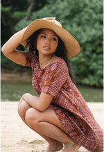 Kahelelani Punahele Tee Dress in Makuʻe
