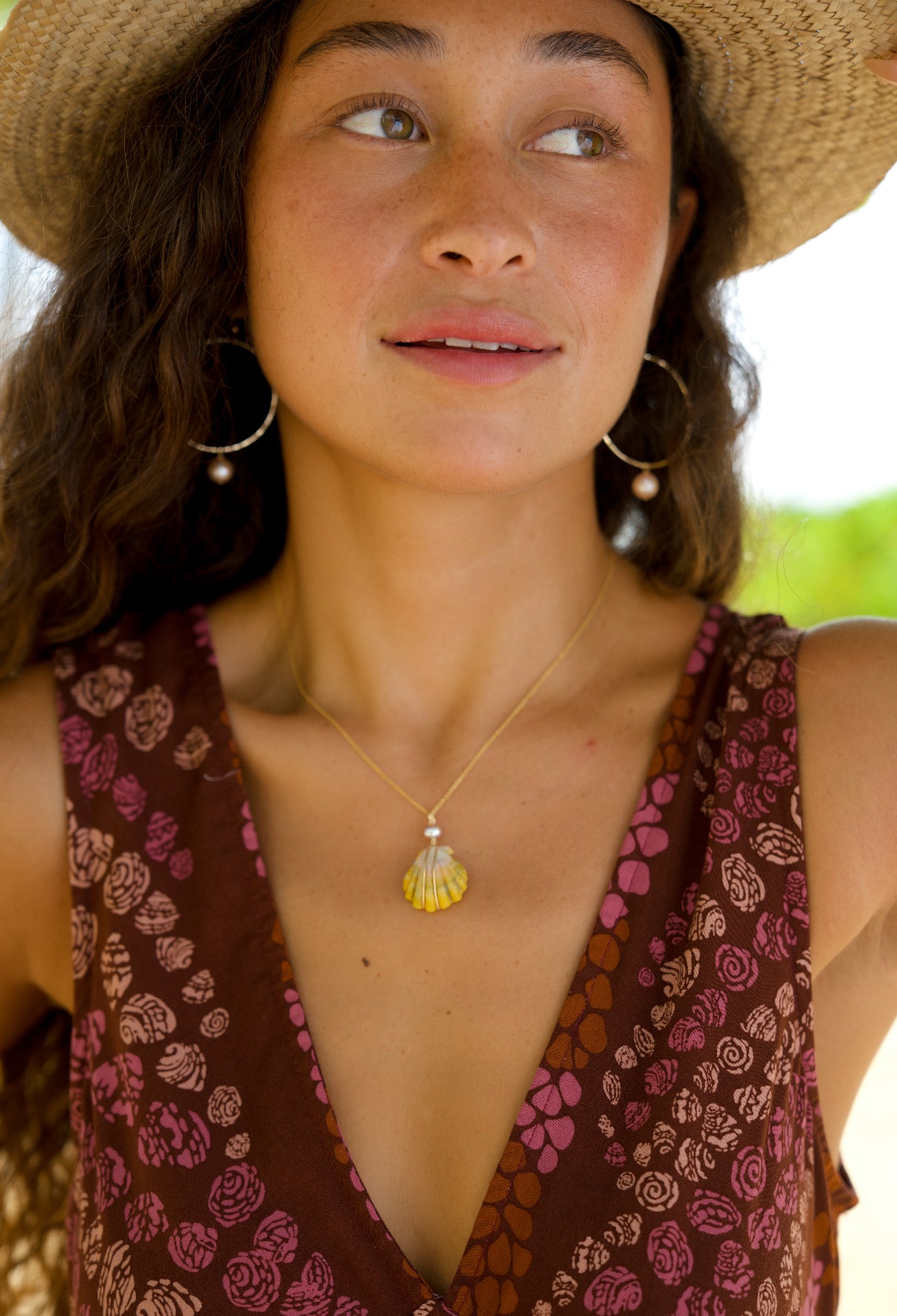 Sunrise shell necklace with Edison Pearl