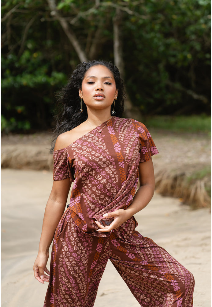 Kahelelani Cold Shoulder in Maku'e