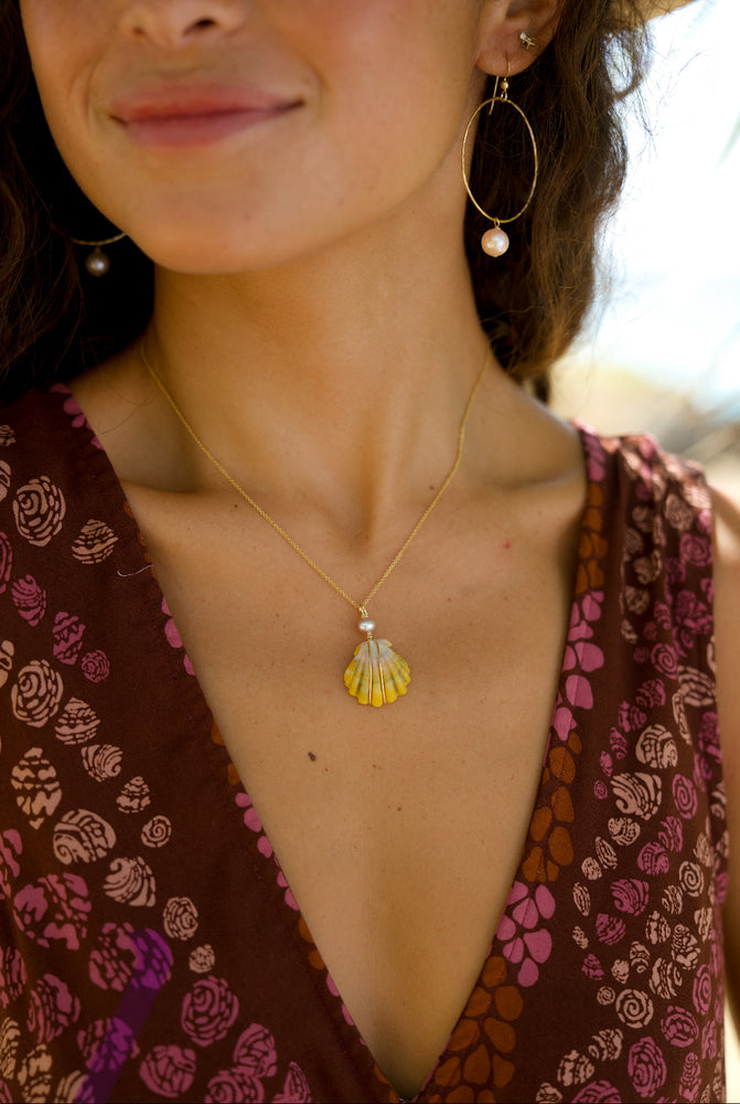 Sunrise shell necklace with Edison Pearl