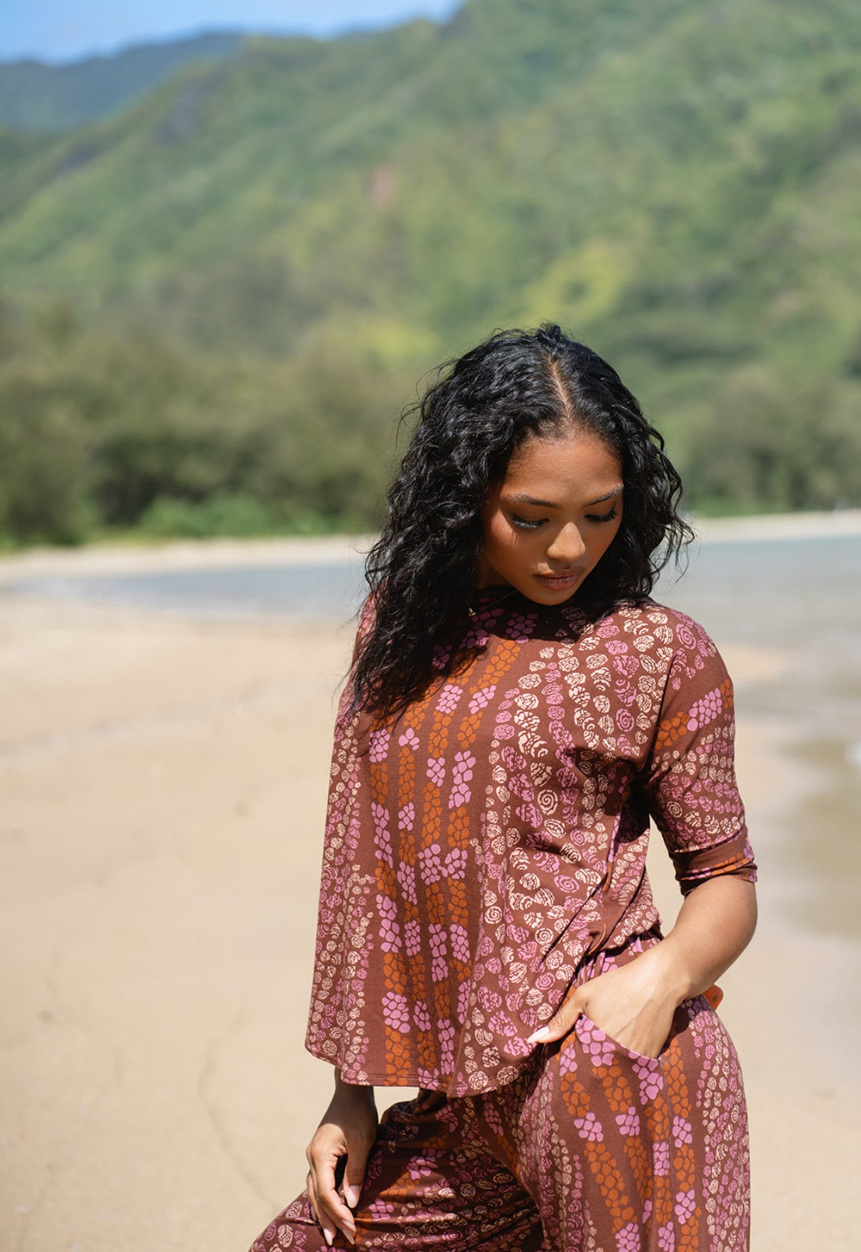 Kahelelani Punahele Dolman in Maku'e