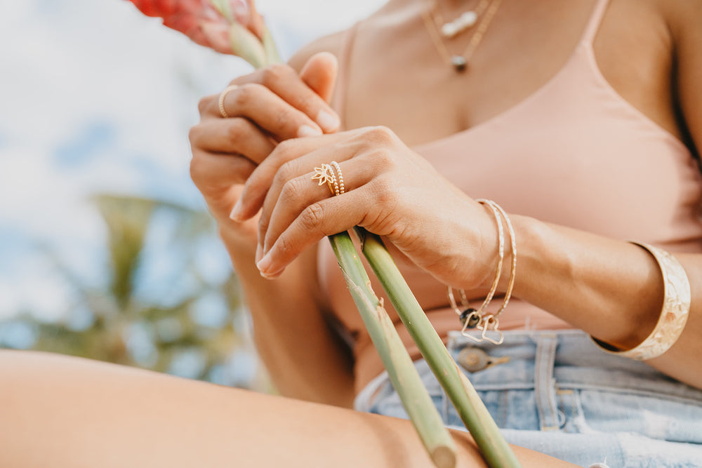 Edison Pearl & Heart Bangle